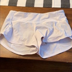 lululemon white 2.5 in speed up shorts!